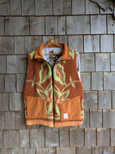 Charger l'image dans la galerie, Gilet Camel Tiger Oversize