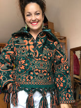 Charger l&#39;image dans la galerie, Pull à franges Vert&amp;Orange - M/L
