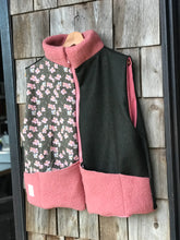 Charger l&#39;image dans la galerie, Gilet Rose et vert M/L
