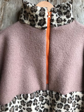 Charger l'image dans la galerie, Pull Léopard Marron - M/L

