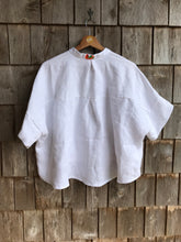 Charger l'image dans la galerie, Chemise Courte Blanche &amp; fleurs
