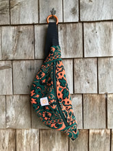 Charger l'image dans la galerie, Petite Banane Vert&amp; Orange
