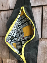 Charger l'image dans la galerie, Mini Banane Velours kaki
