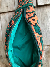 Charger l'image dans la galerie, Petite Banane Vert&amp; Orange
