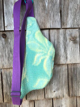 Charger l'image dans la galerie, Mini Banane laine jaune turquoise
