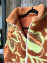Charger l&#39;image dans la galerie, Gilet Feu fleuri M/L
