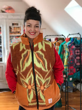 Charger l&#39;image dans la galerie, Gilet Camel Tiger Oversize

