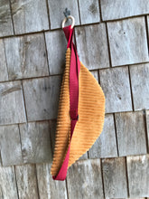 Charger l'image dans la galerie, Petite Banane Canevas lièvre
