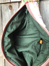 Charger l'image dans la galerie, Petite Banane matelassée rose
