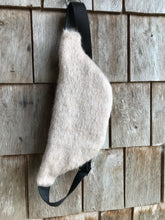 Charger l'image dans la galerie, Mini Banane matelassé Léopard
