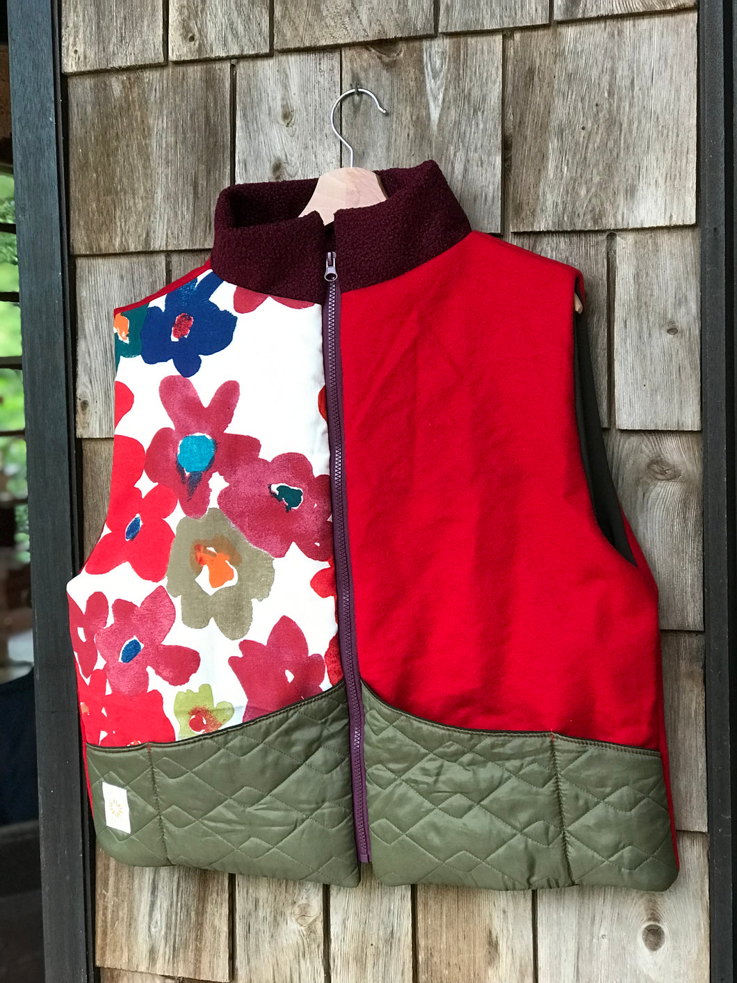 Gilet Rouge et fleurs M/L