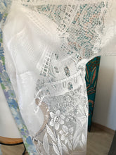 Charger l'image dans la galerie, Kimono Dentelle fleur bleue
