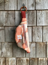 Charger l'image dans la galerie, Mini Banane laine Brique II
