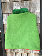Charger l'image dans la galerie, Gilet Rouge &amp; Vert M/L
