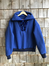 Charger l'image dans la galerie, Pull Paillette bleu - M/L
