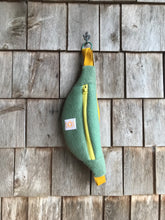 Charger l'image dans la galerie, Mini Banane laine Verte
