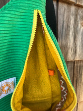 Charger l'image dans la galerie, Petite Banane velours menthe
