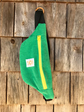 Charger l'image dans la galerie, Mini Banane velours menthe
