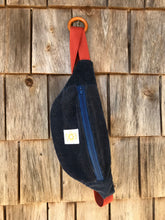 Charger l'image dans la galerie, Mini Banane velours marine
