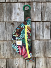 Charger l'image dans la galerie, Petite Banane Jungle
