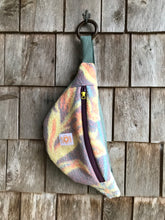 Charger l'image dans la galerie, Petite Banane laine citron violet
