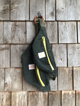 Charger l'image dans la galerie, Mini Banane Velours kaki
