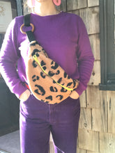 Charger l'image dans la galerie, Petite Banane léopard camel
