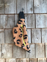 Charger l'image dans la galerie, Mini Banane léopard camel
