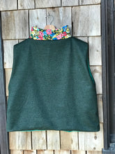 Charger l&#39;image dans la galerie, Gilet Kaki et fleurs M/L
