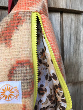 Charger l'image dans la galerie, Mini Banane laine Brique
