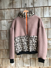 Charger l'image dans la galerie, Pull Léopard Marron - M/L

