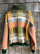 Charger l'image dans la galerie, Pull Carreaux jaune &amp;vert - M/L
