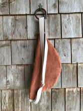 Charger l'image dans la galerie, Petite Banane Canevas Campagne
