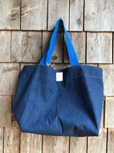 Charger l'image dans la galerie, Tote-bag Wax &amp; Jean
