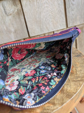 Charger l'image dans la galerie, Pochette zippée Champi
