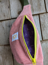 Charger l'image dans la galerie, Mini Banane Velours Rose
