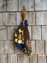 Charger l'image dans la galerie, Petite Banane Wax bronze
