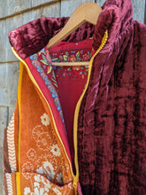 Charger l'image dans la galerie, Gilet Orange et bordeaux M/L
