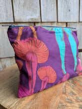 Charger l'image dans la galerie, Pochette zippée Champi

