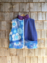 Charger l'image dans la galerie, Gilet bleu fleuri M/L
