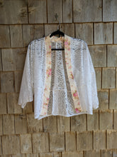 Charger l'image dans la galerie, Kimono Dentelle fleur rose
