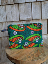 Charger l'image dans la galerie, Pochette zippée Wax jardin
