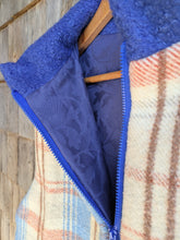 Charger l'image dans la galerie, Gilet bleu fleur et carreaux L/XL
