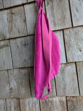 Charger l'image dans la galerie, Mini Banane Velours Fushia
